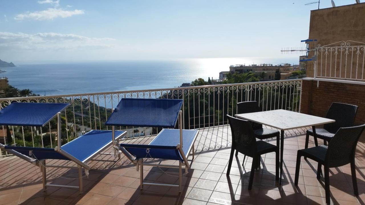 Casa Carmela Panoramic Center Apartment Taormina Exterior foto